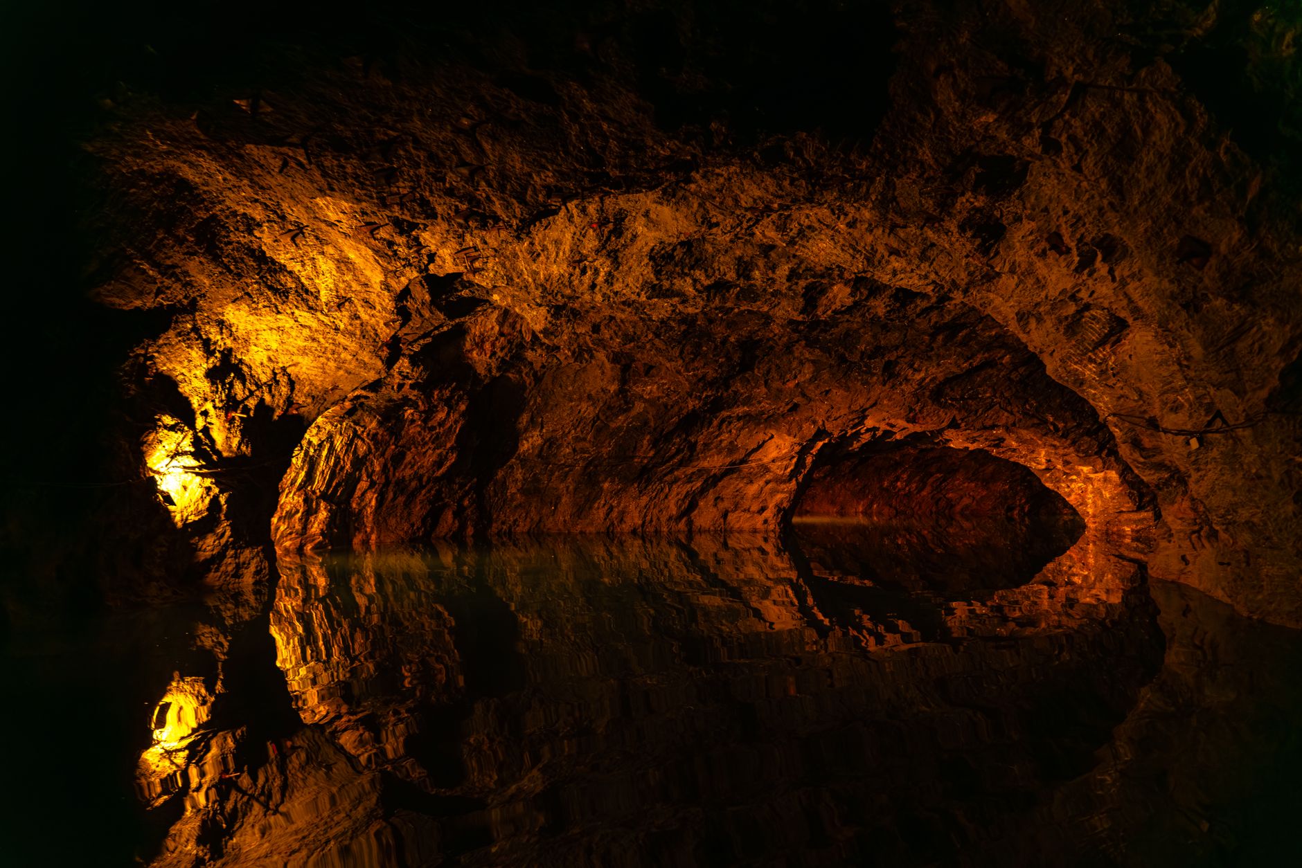 pompage inondation cave Puy-de-Dôme